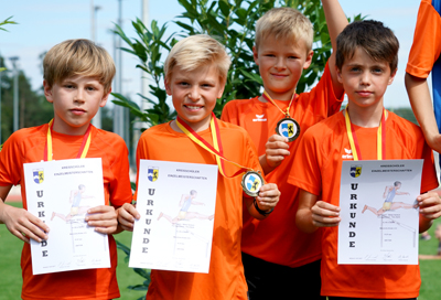 Mannheim Leichtathletik Bronze Kreismeisterschaften Staffellauf Jugend Kindertraining