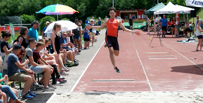 Mannheim Leichtathletik Weisenbach Springen mit Musik Sprungmeeting Stefano Weitsprung