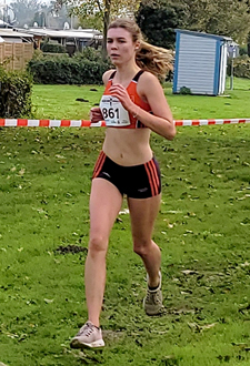 Emilia Laufen Lauftraining Crosslauf Leichtathletik Mittelstrecke