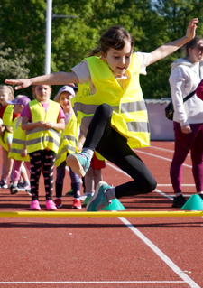 Kinderleichtathletik Wettkampf Kindergartensportfest Kinder