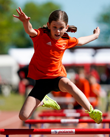 Kinder Sport Hürden Laufen rennen